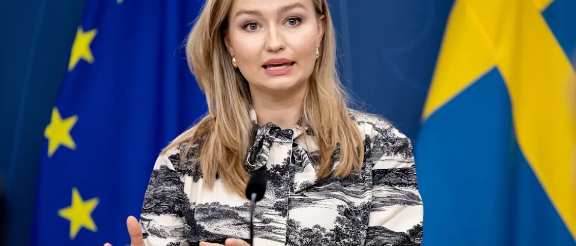 السويد تحذّر: قد نكون هدفاً لترامب بعد غرينلاند