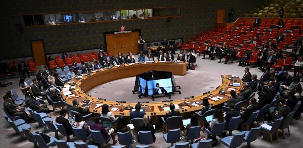 موسكو وبكين تنتقدان تدخلات واشنطن… عراقجي: جلسة مجلس الأمن “للهروب إلى الأمام”