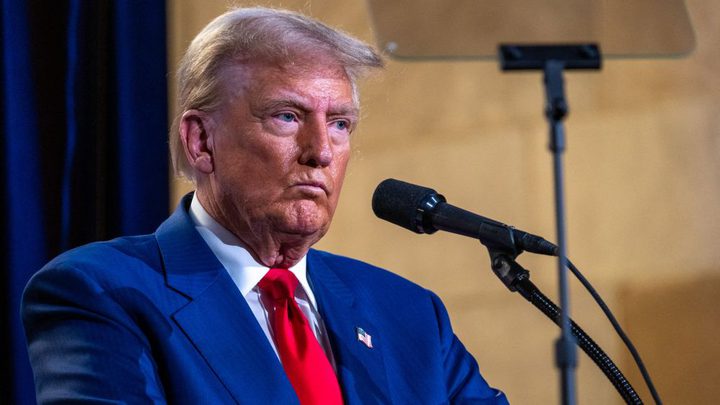 ترامب يلوّح بعقوبات نفطية جديدة على كوبا ويهدد بشلّ اقتصادها