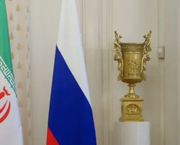 موسكو: إيران شريك وثيق لنا... والتصعيد ينذر بانفجار في الشرق الأوسط