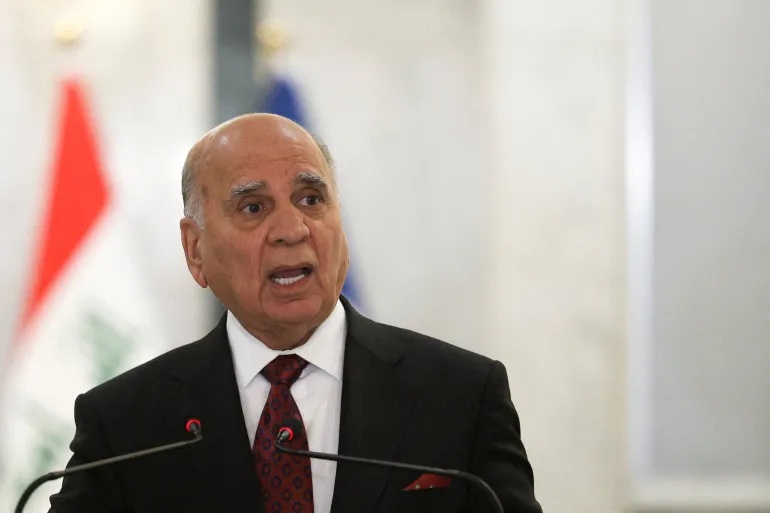 وزير الخارجية العراقي: نقل نحو 3000 سجين من “تنظيم الدولة الإسلامية” من سوريا