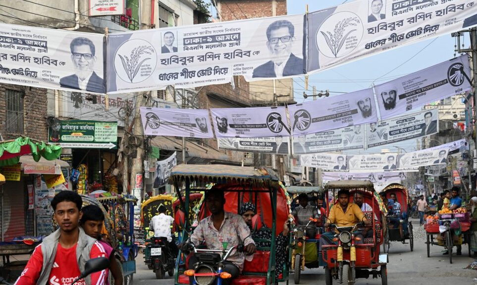 بنغلادش تنتخب برلمانها في أول اقتراع بعد انتفاضة 2024