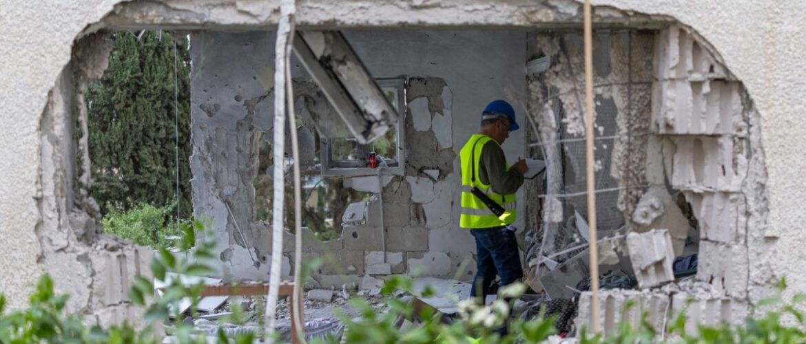 سلسلة موجات من "وعد صادق 4".. انواع الصواريخ والاستهدافات