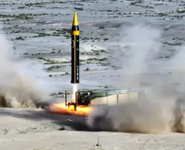 حرس الثورة الإيراني ينفذ الموجة الـ31 من “وعد صادق 4” ويهديها للسيد مجتبى خامنئي..