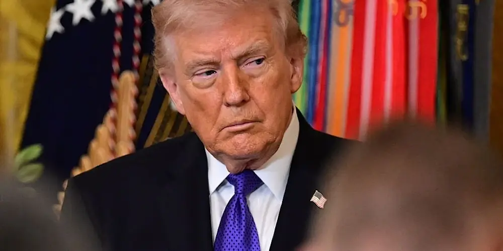 "وول ستريت جورنال": ترامب كان يعلم بمخاطر إغلاق مضيق "هرمز" قبل شن العدوان على إيران