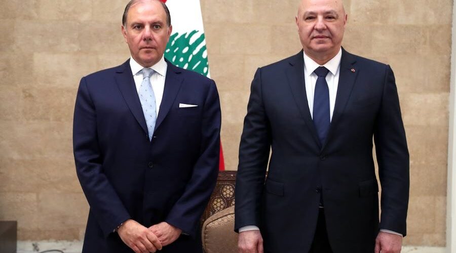 عون يبحث مع حاكم مصرف لبنان الإجراءات النقدية الاحترازية