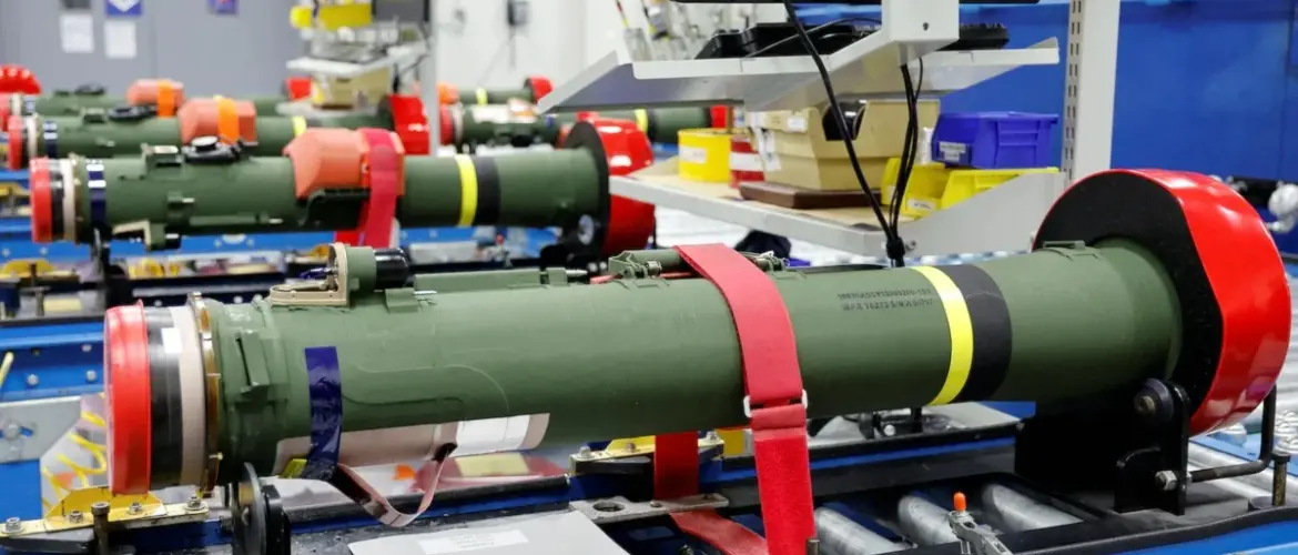 “وول ستريت جورنال”: إدارة ترامب تتواصل مع شركات سيارات للمشاركة في إنتاج الأسلحة