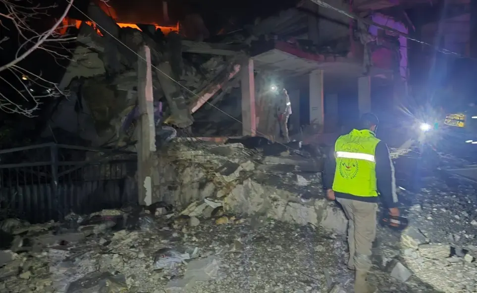 ارتقاء 16 شهيداً وإصابة آخرين في اعتداءات إسرائيلية على عدة مناطق لبنانية