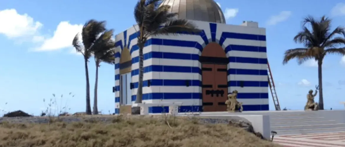 "نيويورك تايمز": إبستين حصل على قطع أثرية من أقدس المواقع الإسلامية لجزيرته