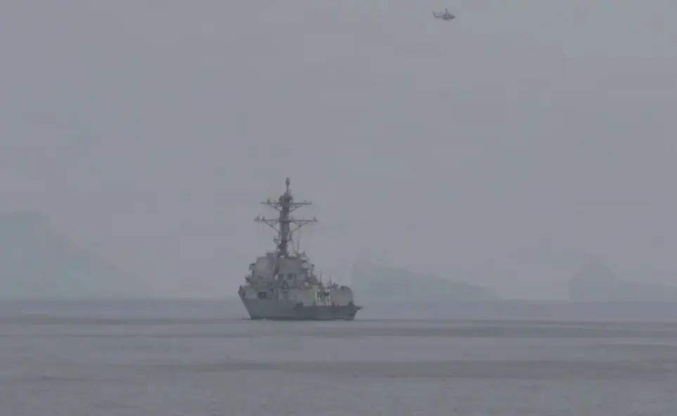 مسؤول إيراني عسكري رفيع: حظر عبور القطع العسكرية في مضيق هرمز مستمر