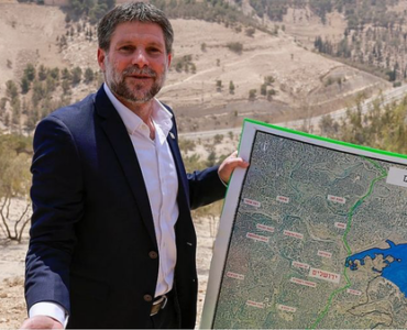 سموتريتش يدعو لتوسيع حدود الاحتلال ويصعّد ضد الفلسطينيين