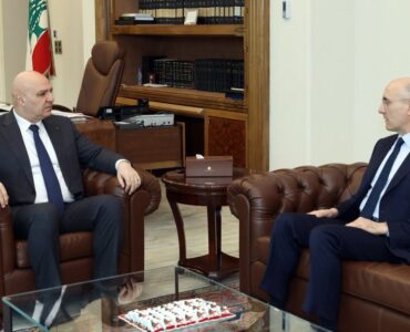 عون عرض مع الحجار الأوضاع الأمنية