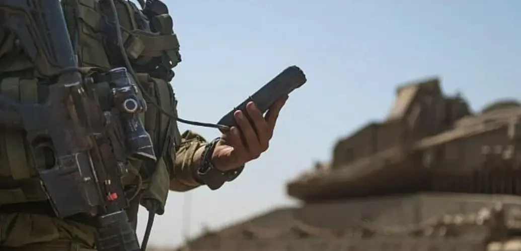 إعلام إسرائيلي: جنود احتياط استخدموا شرائح اتصال لبنانية